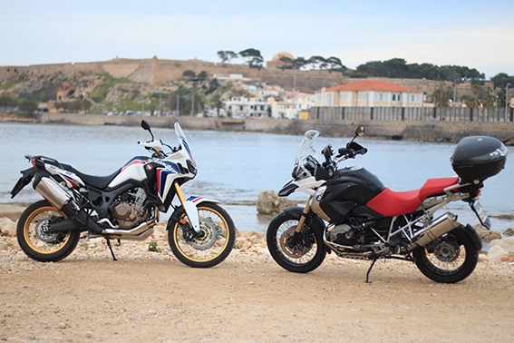 CRF 1000 AFRICA TWIN vs BMW GS 1200